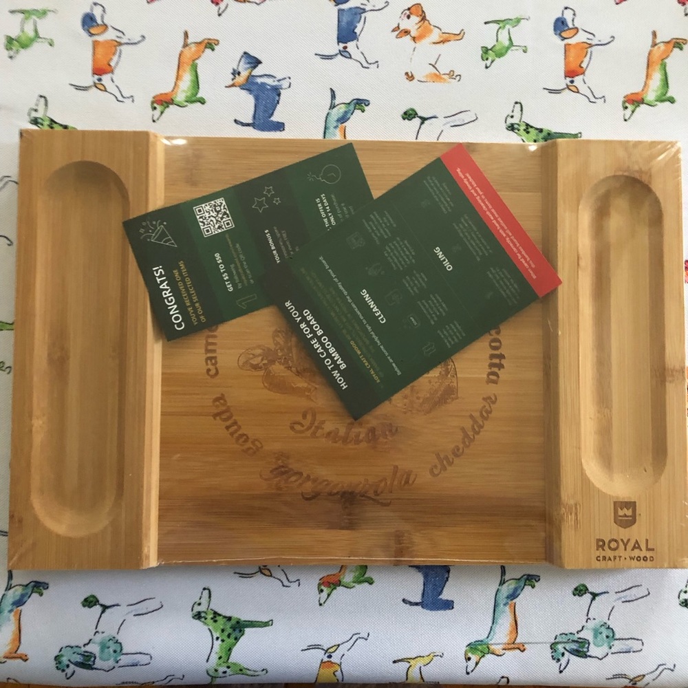Bamboo cutting / charcuterie board NWT